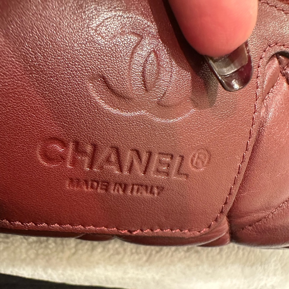 AUTHENTIC Chanel Cacoon, Gold and cabernet, reversible - Picture 3 of 14
